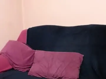 bigpussylipskiss Image 17