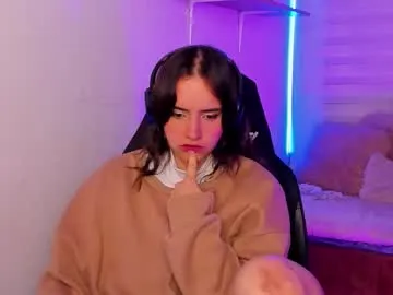 emily_lindey Image 3