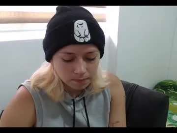 hot_mommymia's Thumb Image