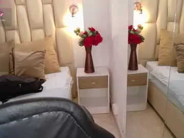 lia_mariana Image 13