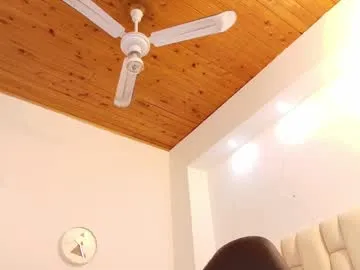 lia_mariana Image 14