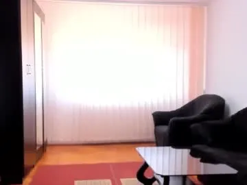 maya_and_guests Image 2