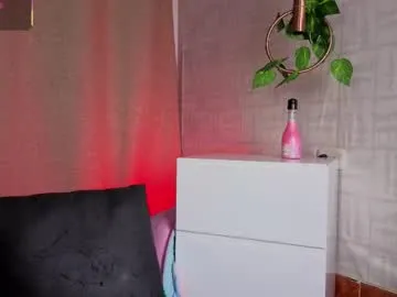 mia_bonneett Image 9