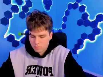 michael_strong_ Image 7