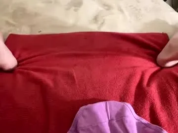 mykittyneedsuu Image 15