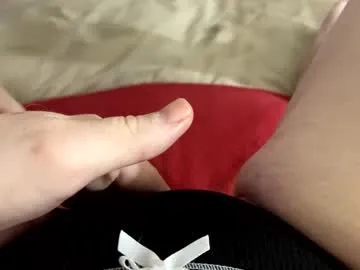 mykittyneedsuu Image 7