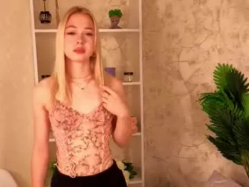 smile_with_nicole Image 17