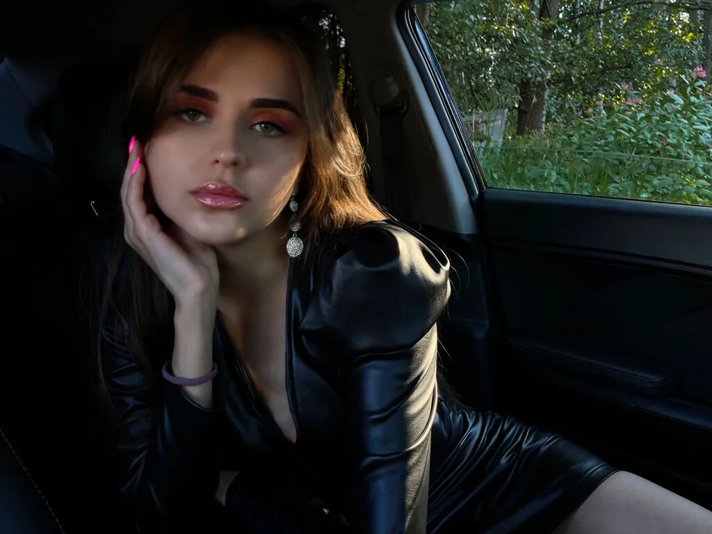 AngelicaShelly's Thumb Image