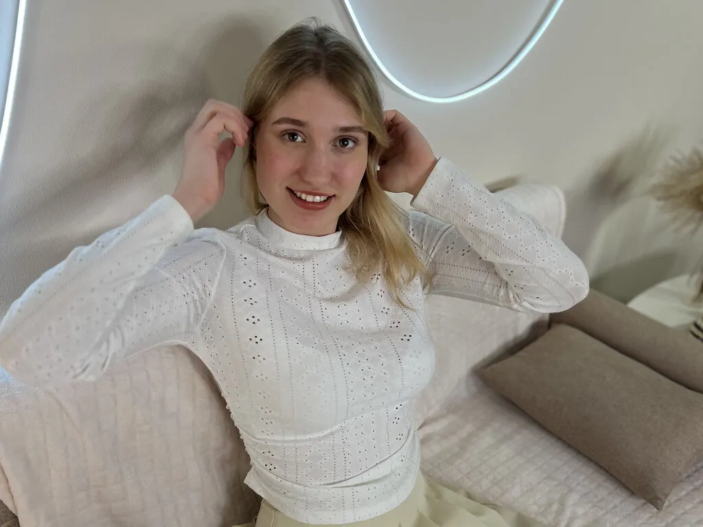 MaeGoreham's Thumb Image