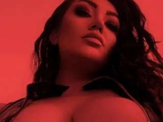 MiaBlackXO's Thumb Image